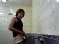 Amateur Gay – bano publico